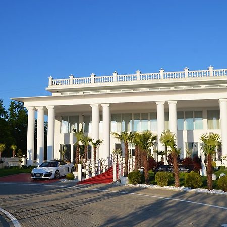 Queen Vali Palace Prilepnica Bagian luar foto